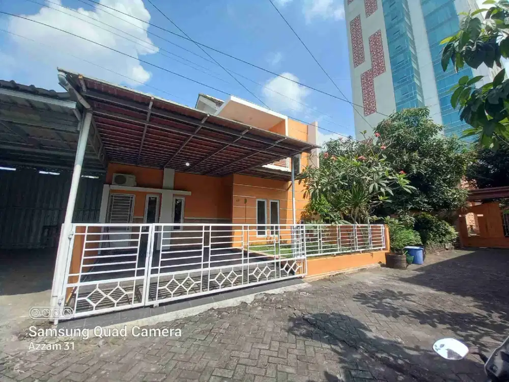 Disewakan perumahan 2 lantai di dekat UGM
