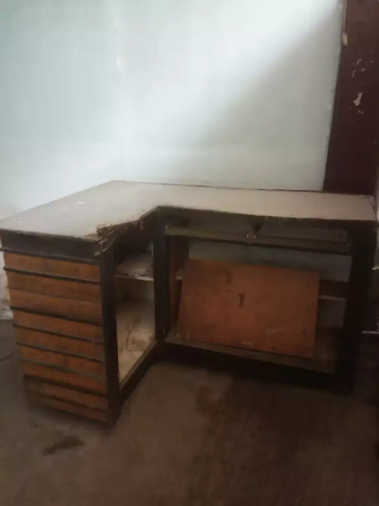 Meja display jualan