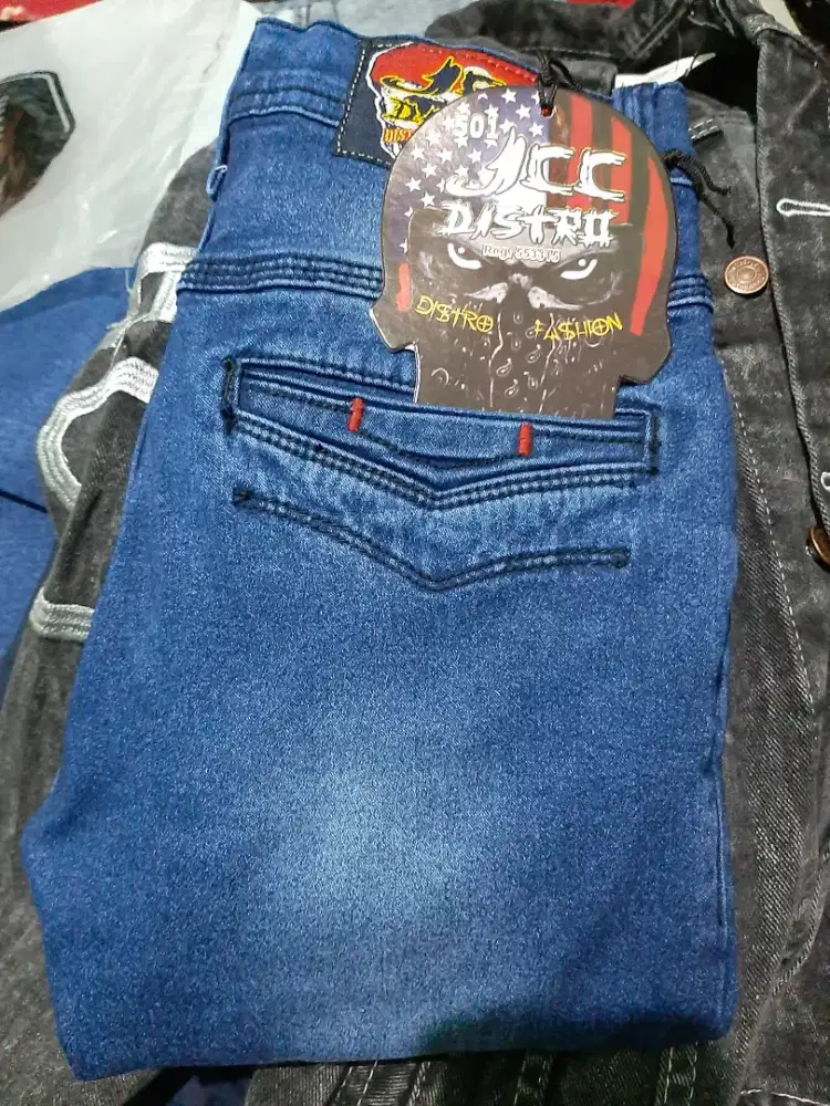 Jeans Denim Berbahan Stretching ukuran 26