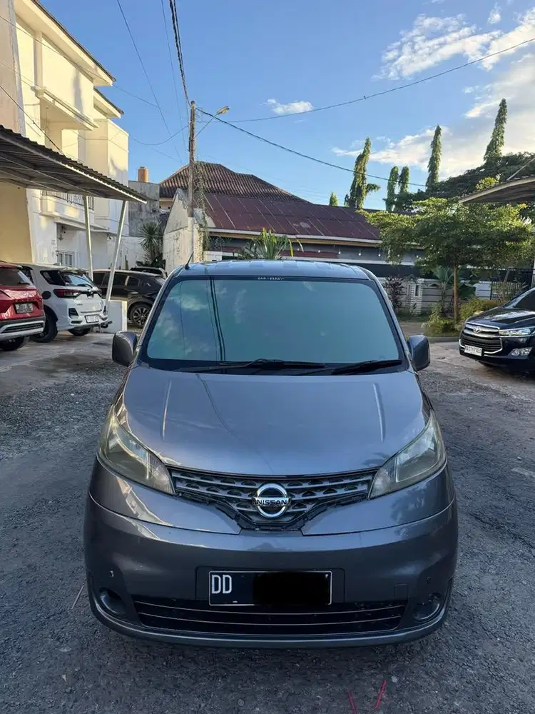 Nissan evalia sv matic thn 2014