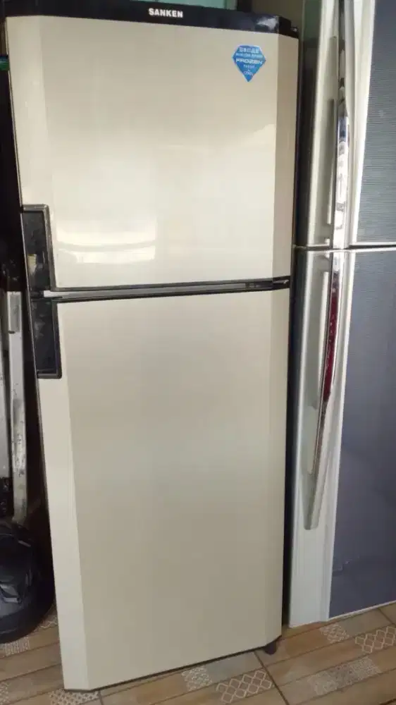 Kulkas Sanken 2 Pintu