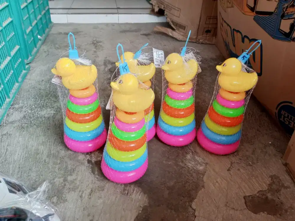 Mainan Anak Donat Susun UK sedang