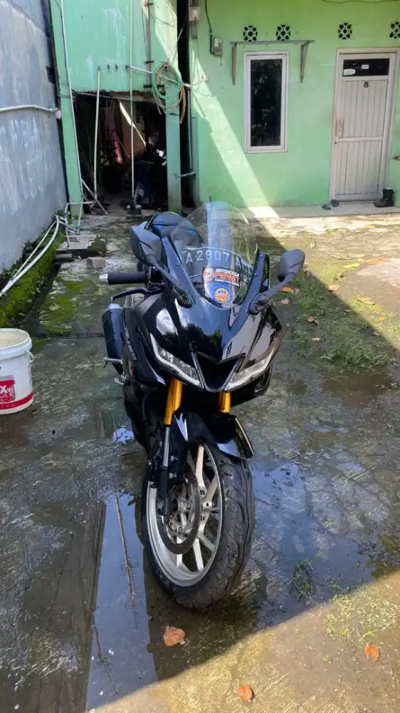 Yamaha R15 mau dijual aja