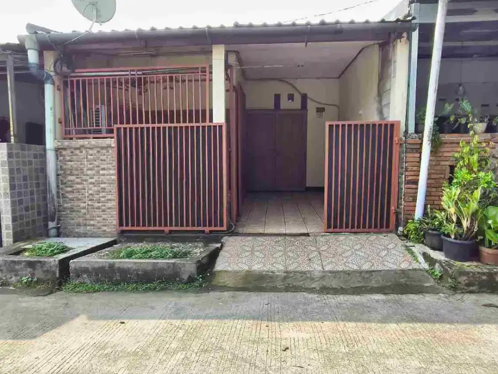 Dijual Rumah Siap Huni Kondisi Bagus, SHM, Hanya Rp375 Juta Nego – 100 Meter ke SMAN 3 Cibinong