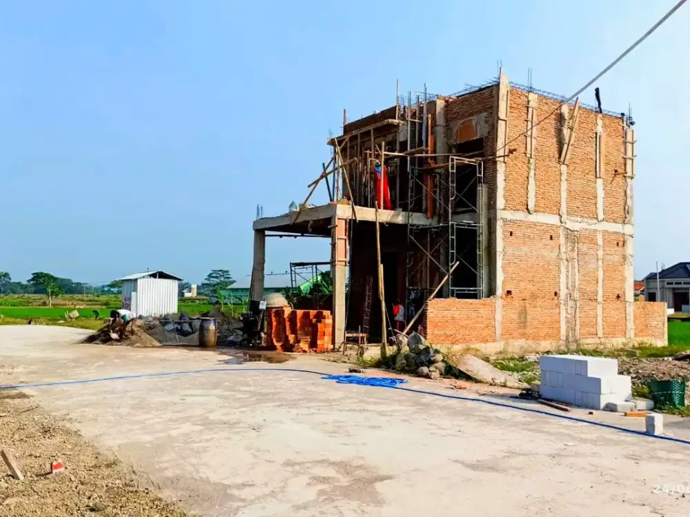 HUNIAN MODERN 2 LANTAI, SHM, DP RINGAN, DEKAT STIA KLATEN !