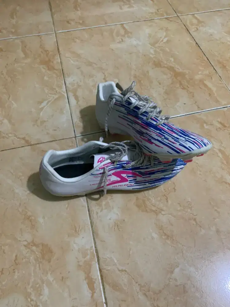 Sepatu Specs ls reborn