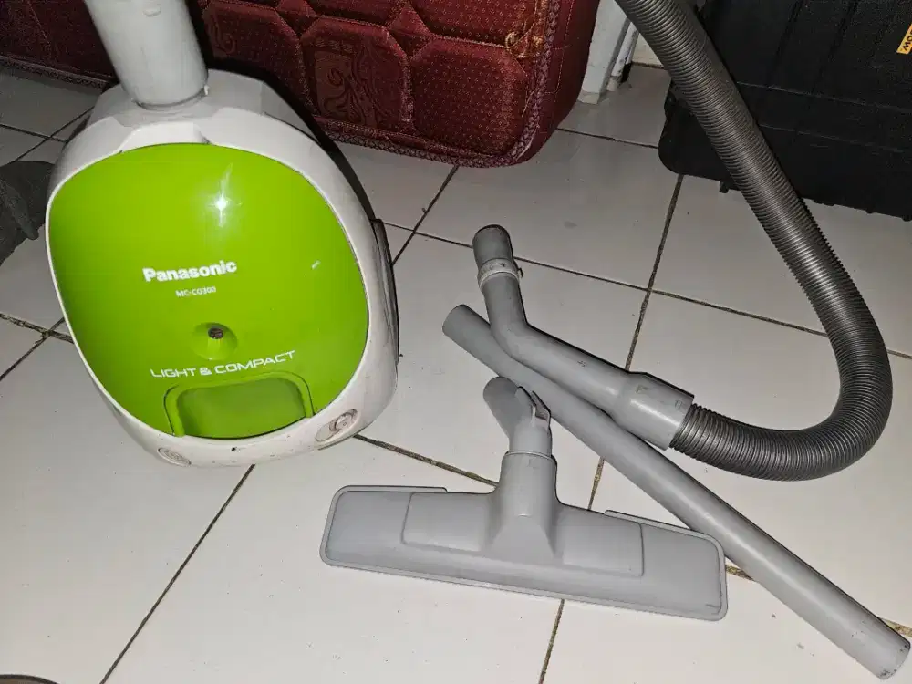 Vacum merk panasonic bekas kantor 
Lokasi jaksel tebet bukit duri.