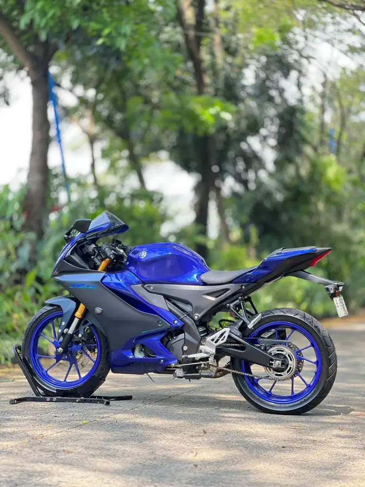 YAMAHA YZF R15 V4 BIRU 2023 KM 4K PAJAK PANJANG RASA BARU