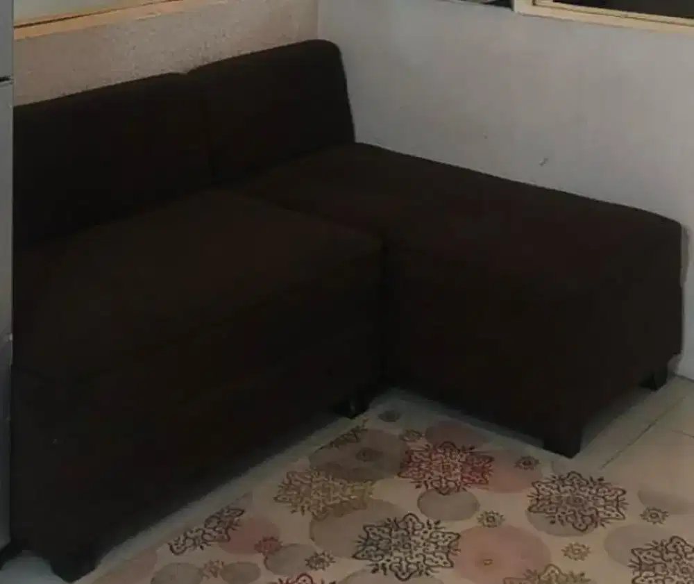 Sofa L minimalis rumah tamu