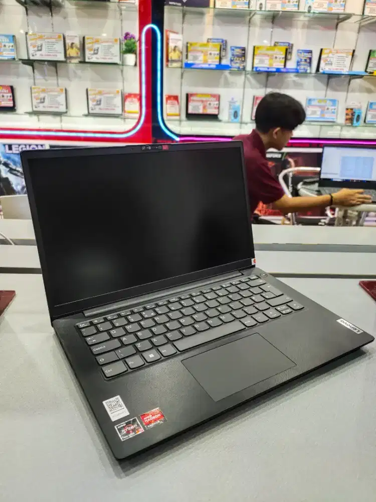 Lenovo V14 ryzen 3 termurah