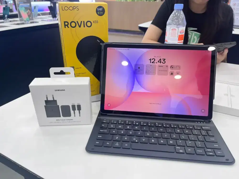 Samsubg Tab S10 lite 5G free keyboard + adaptor