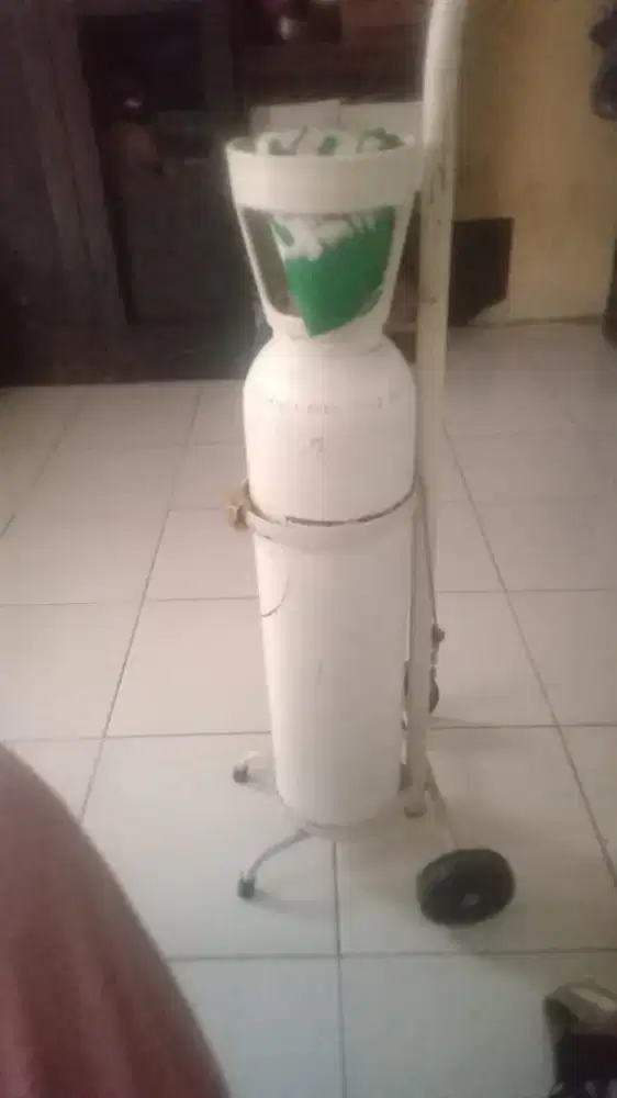 Tabung oxygen bekas