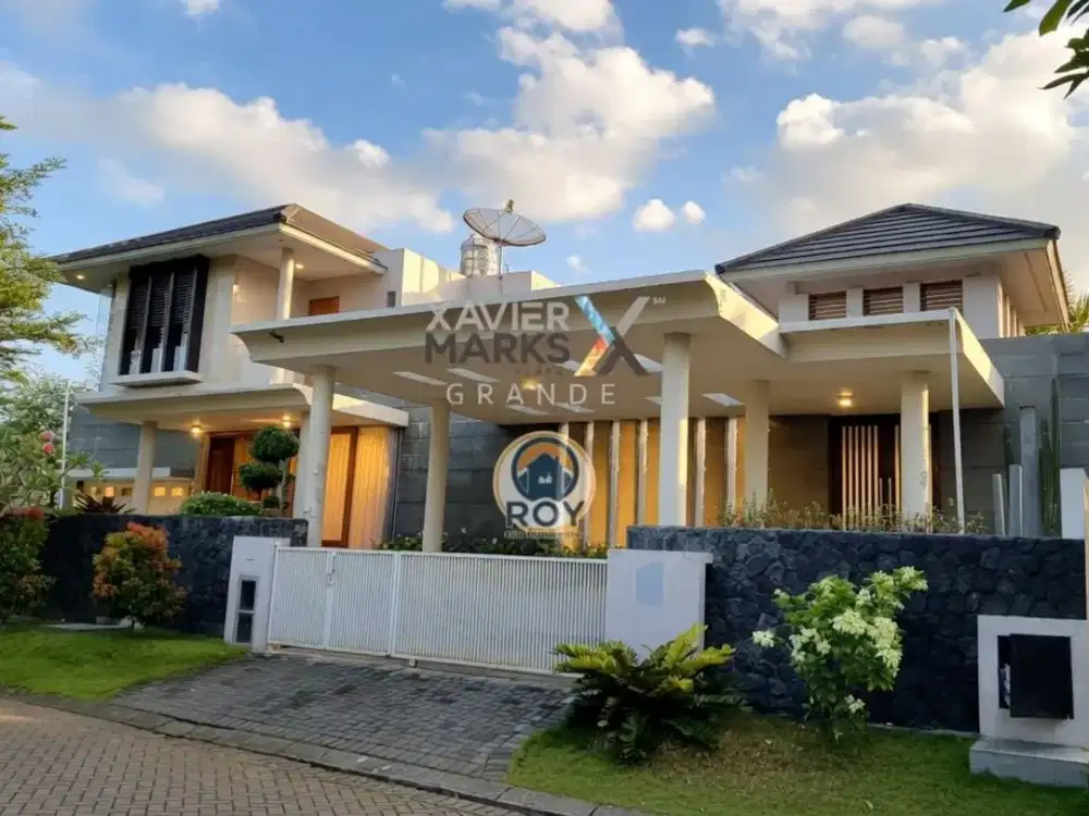 Dijual Rumah Araya 2 kavling  jadi 1 + kolam renang, Kota Malang