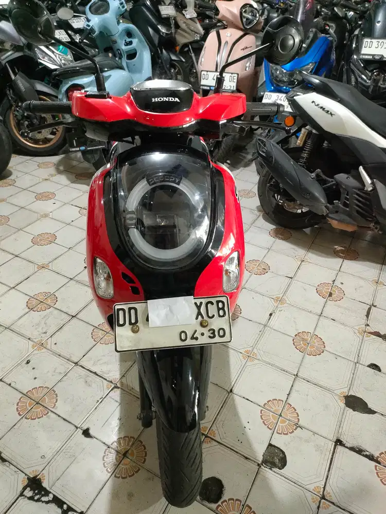 Honda Scoopy 110cc 2025 merah hitam
