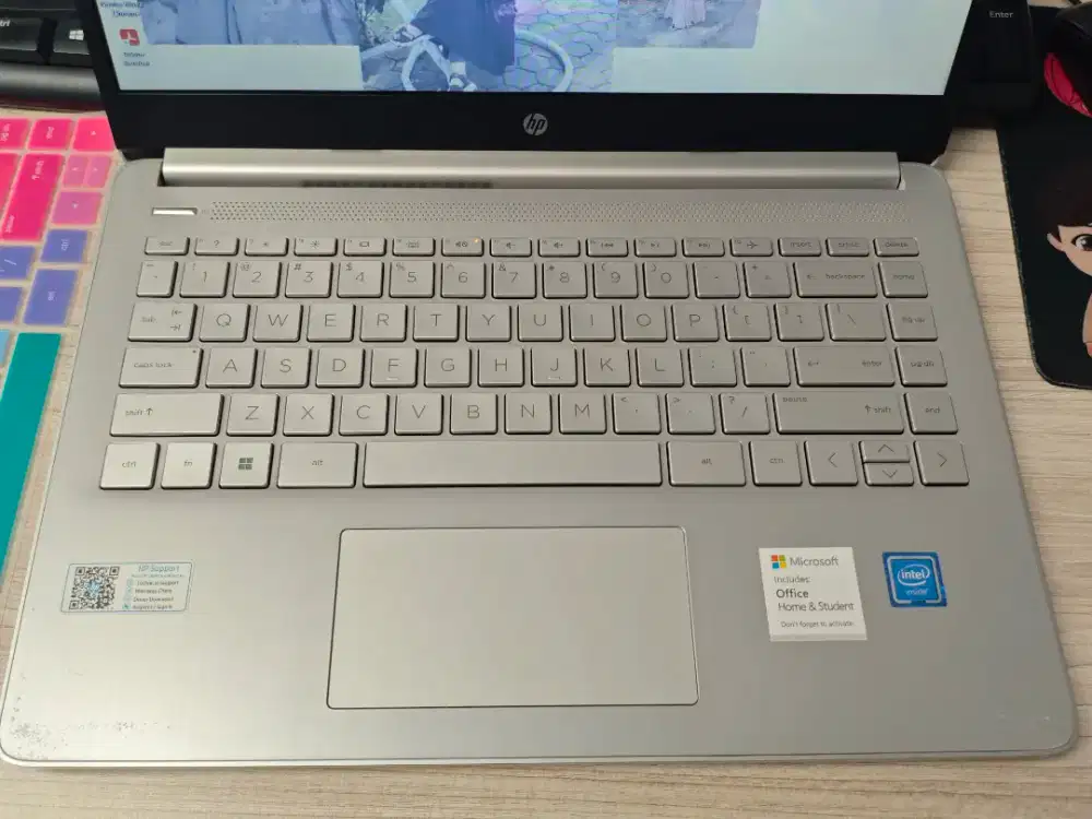 HP 14s Intel Celeron N4120 | SSD 256GB| Baterai 100% |Mulus Siap Pakai
