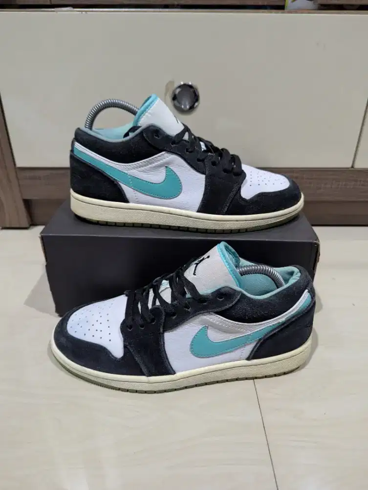 Sepatu preloved bal