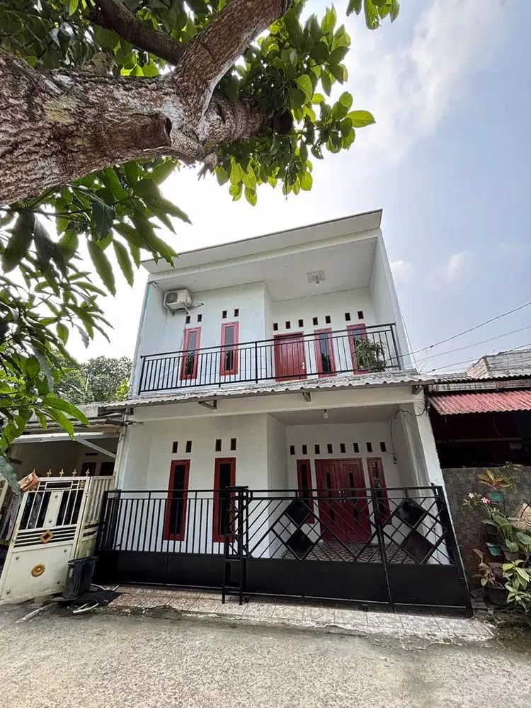 Rumah dua lantai 5 kamar