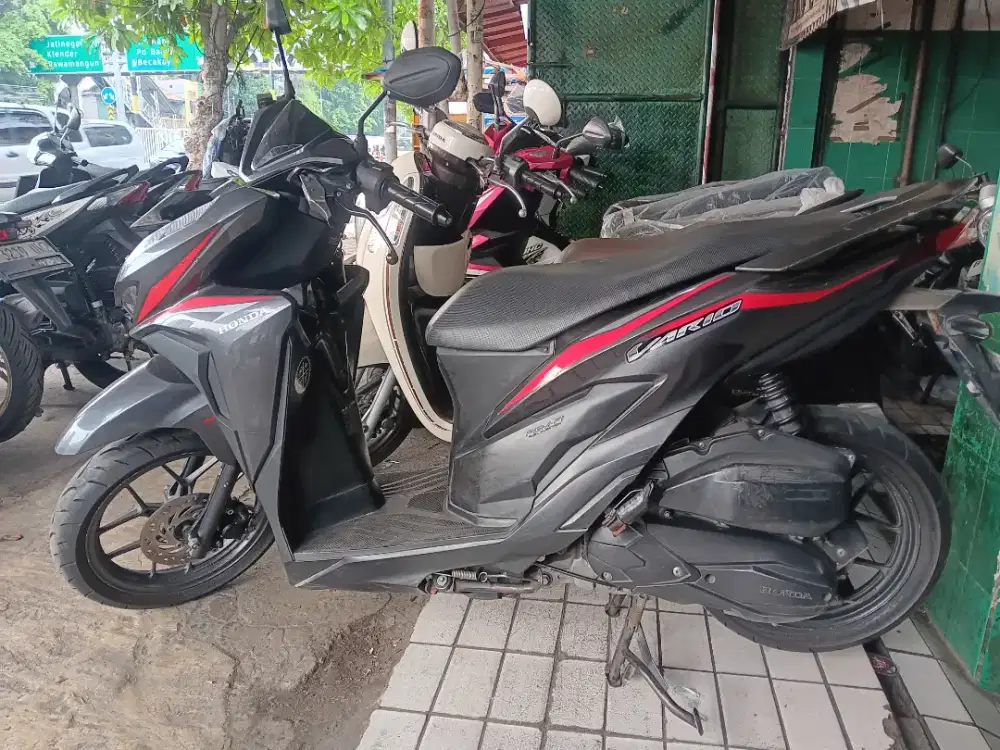 HONDAVARIO 125 TAHUN 2018 MULUS FULL ORISNIL