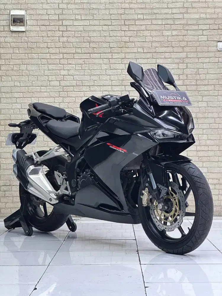 CBR 250 Black Freedom Plat N Malang