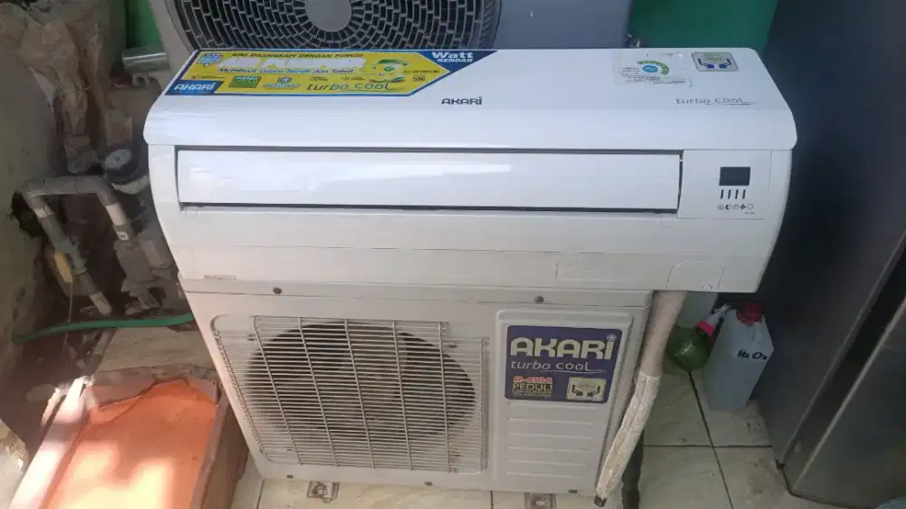 Jual ac sharp1/2 pk R 32 lowwat 360 watt kondisi 95% ori semu