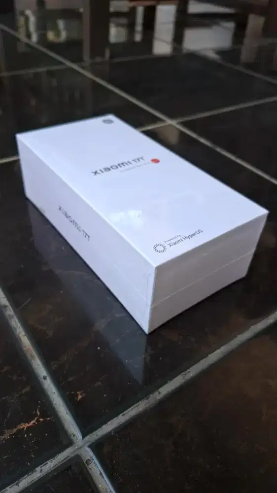 Xiaomi 17T - Hitam - 12/256 GB