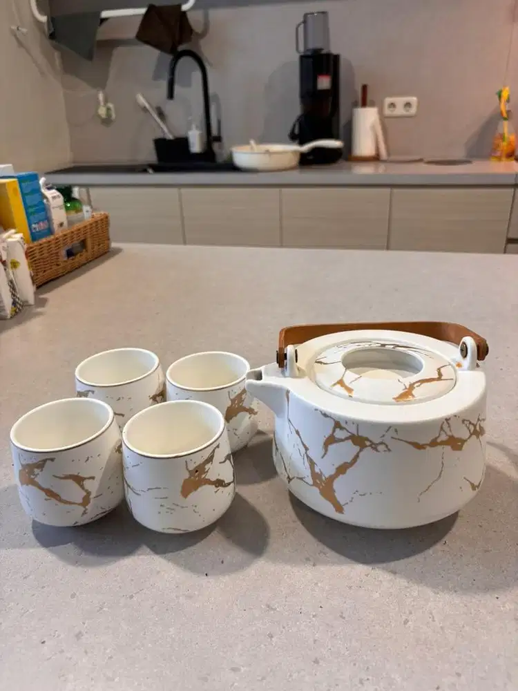 Tea set porcelain ceramic