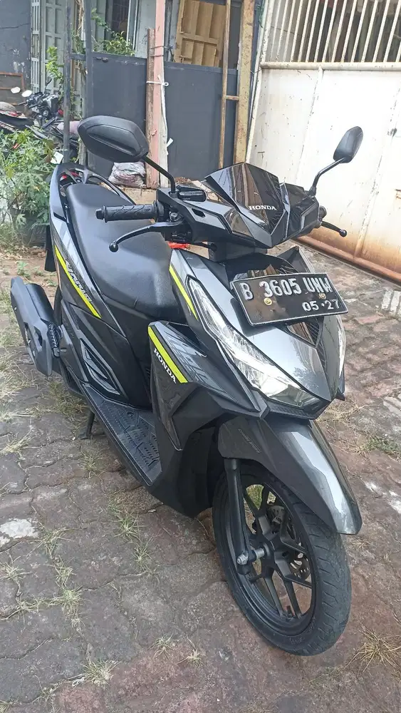 Honda Vario 125 LED CBS ISS tahun 2017.