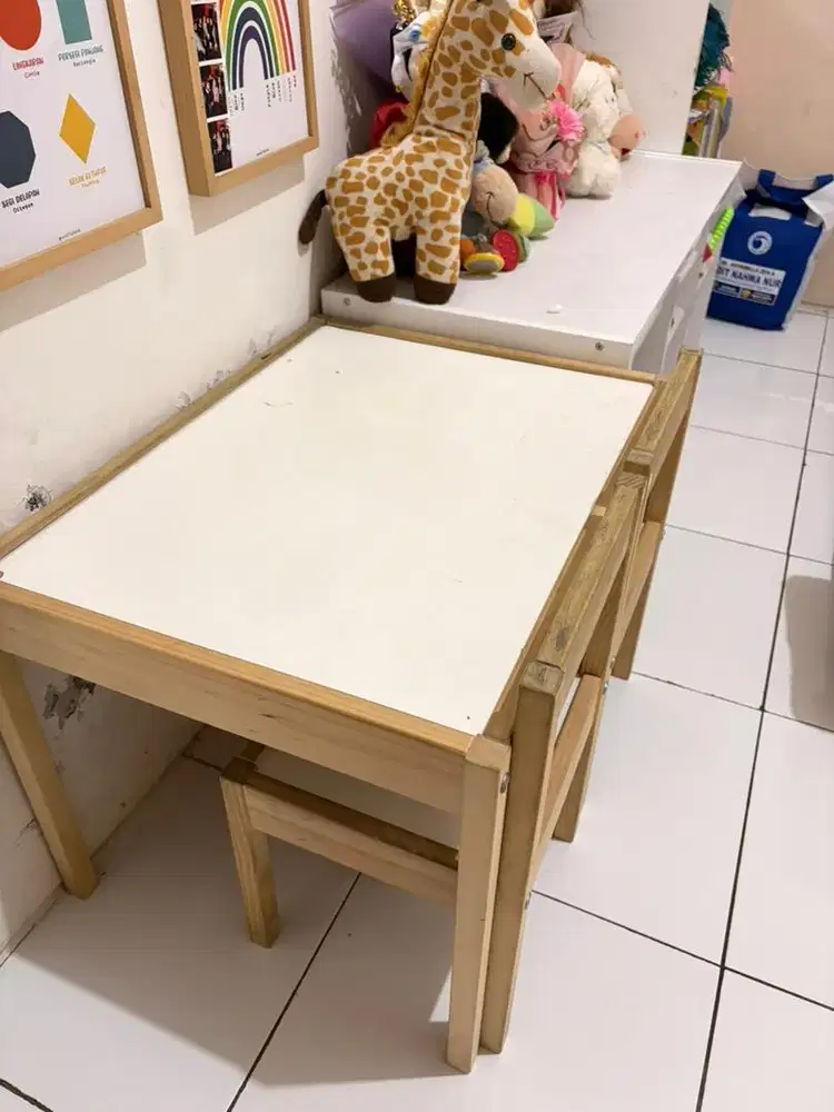 IKEA LATT meja belajar anak