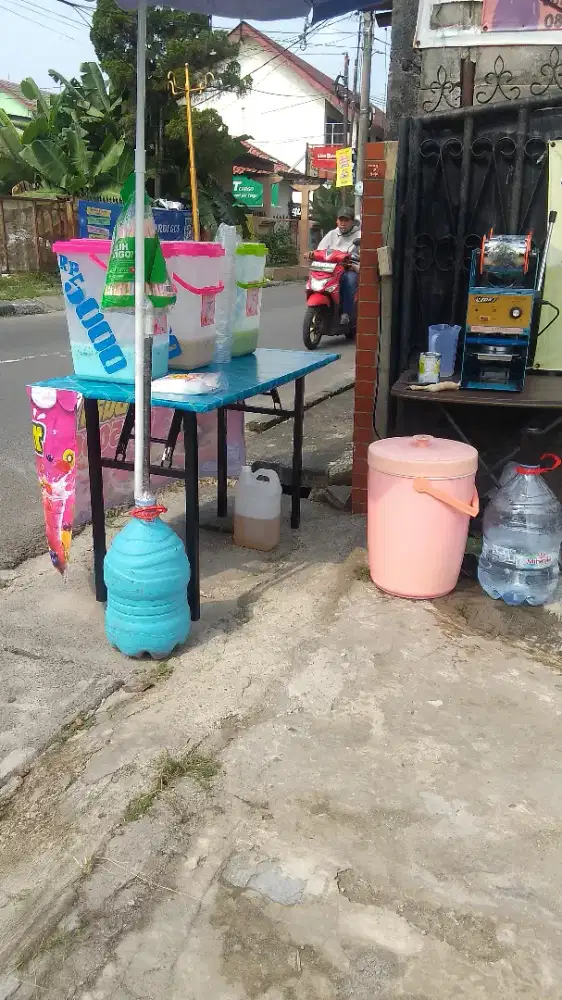 Perlengkapan usaha es aquarium
