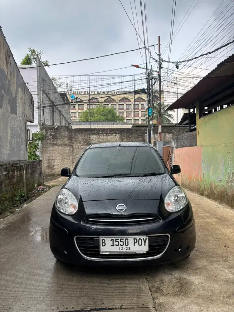 Nissan March 2012 Bensin
