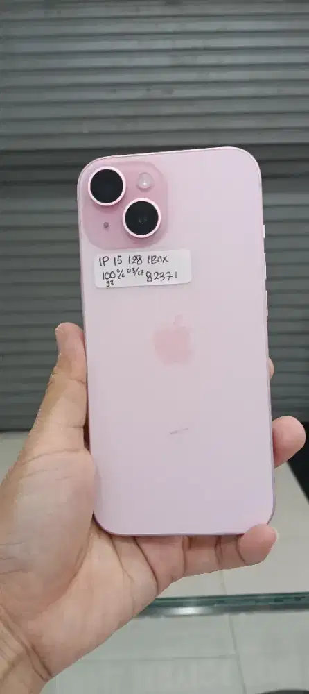 iPhone 15 128 iBox garansi on