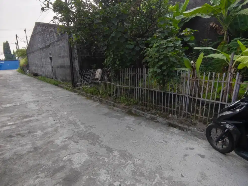 TANAH PEKARANGAN COCOK BUAT BANGUN KOS 6 KAMAR AC DEKAT RUMAH SAKIT DOKTER OEN SOLOBARU