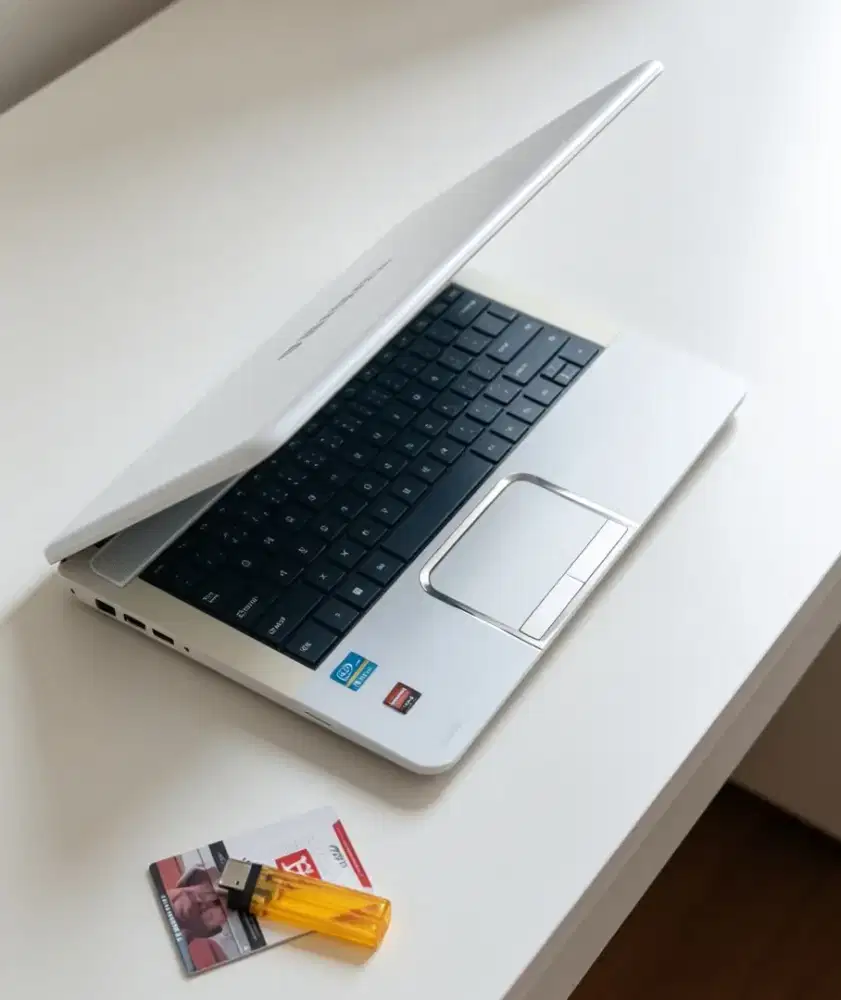 Laptop Toshiba i5 gen 3 ram 8gb VGA 2gb HDD 320gb windows 10