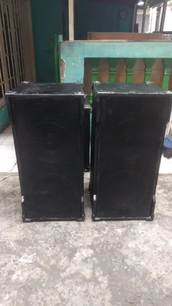 Di jual sound 12 inch double sepasang siap pakai