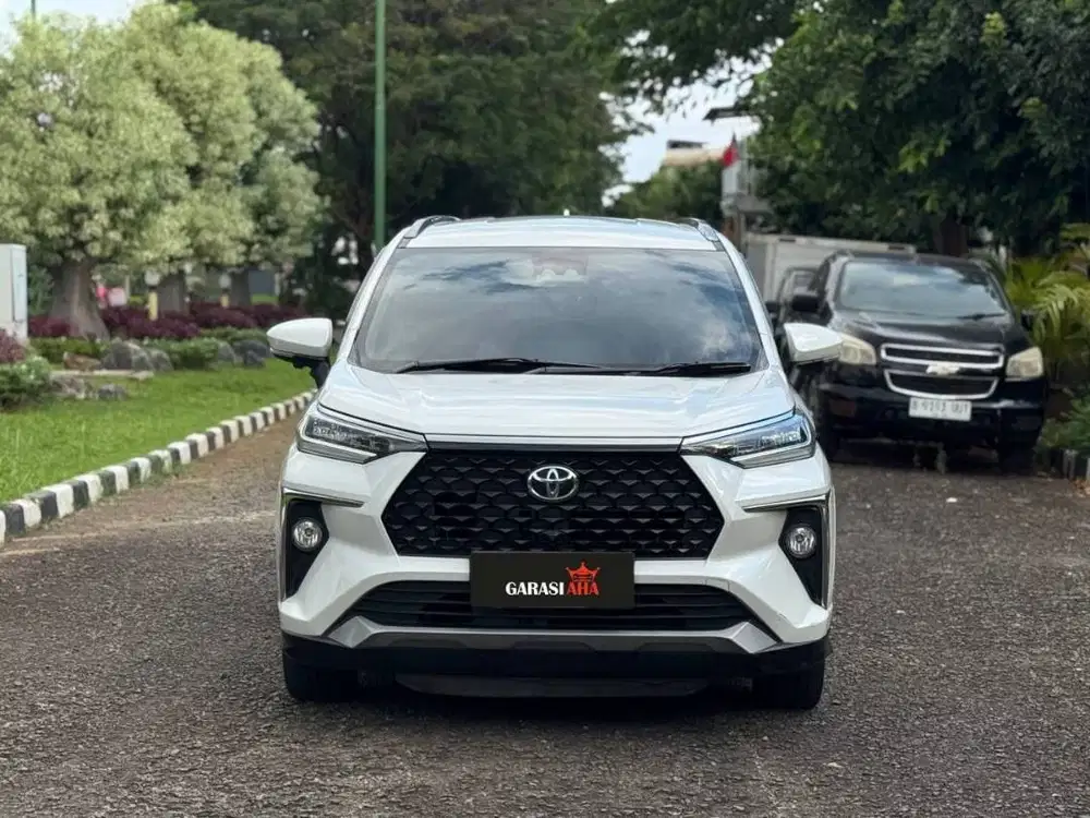 Veloz Q tss cvt 2022 putih metalik
