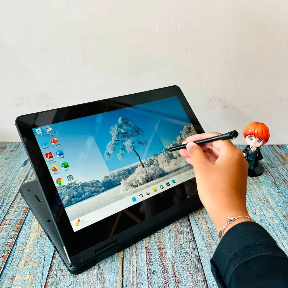 LAPTOP LENOVO THINKPAD 11E YOGA // CORE i5 // TOUCHSCREEN FLIP 360