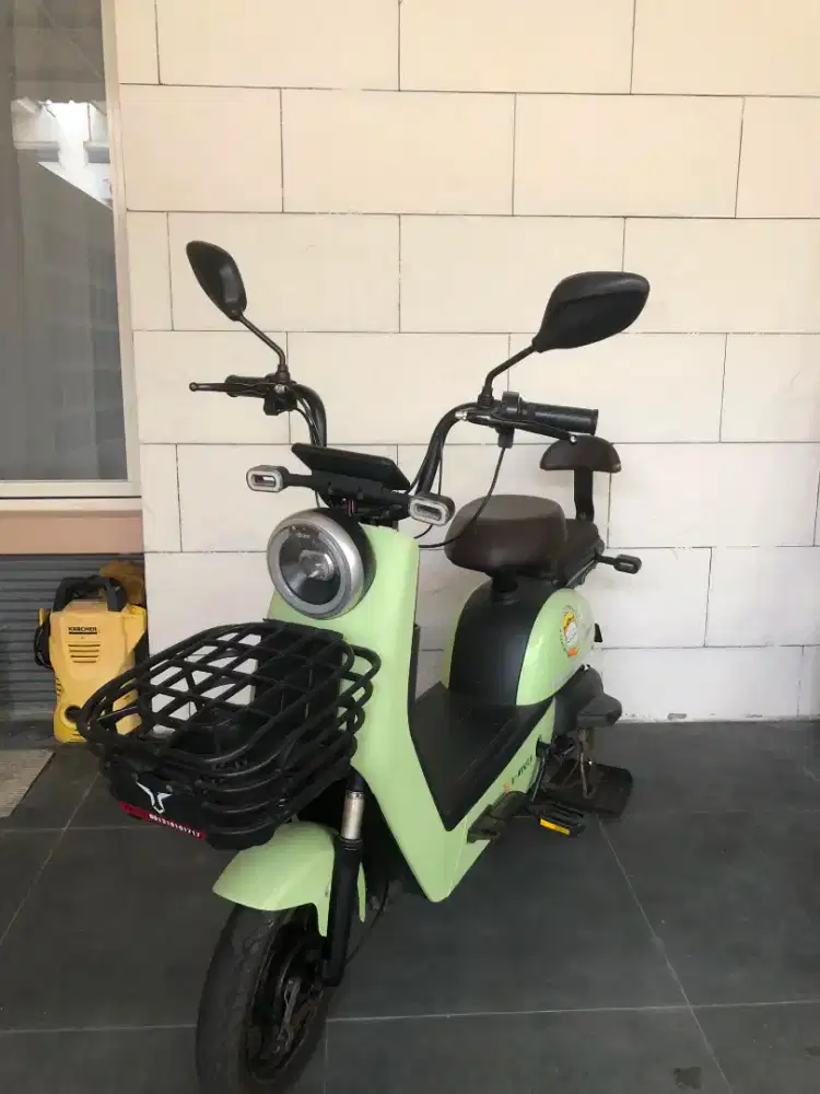 Dijual Uwinfly Rf6  kondisi mulus