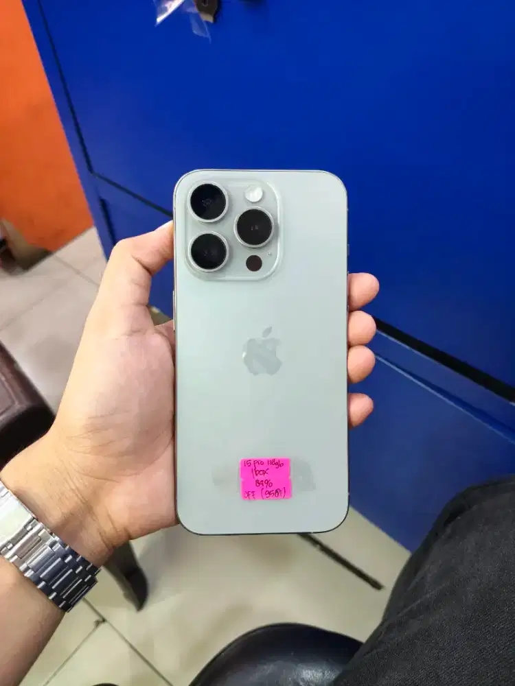 Seken iphone 15 Pro 128gb Garansi Resmi Apple