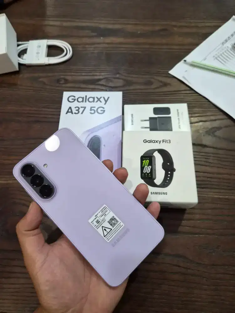 SAMSUNG GALAXY A37