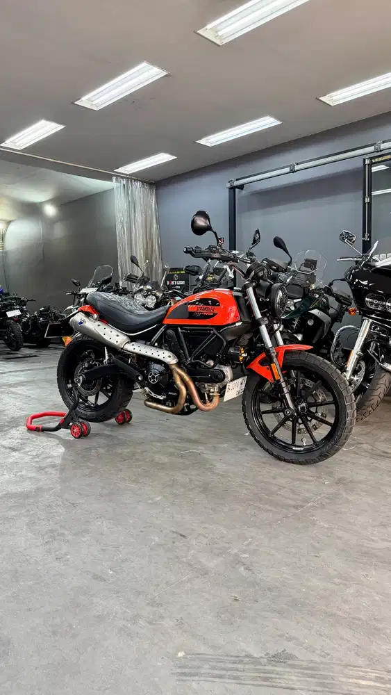Ducati Scrembler sixty2 400 Atomic Tangerine 2020