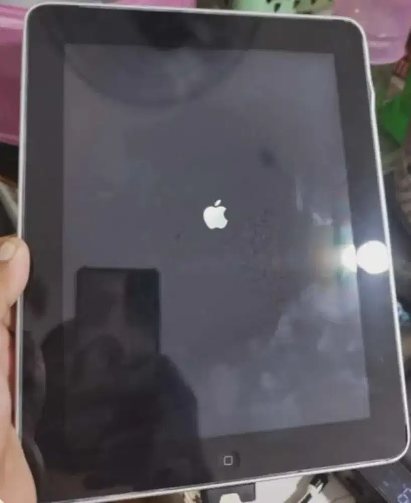 Jual Hp tablet iPad kondisi nyala mentok logo anggap bahan minat pm