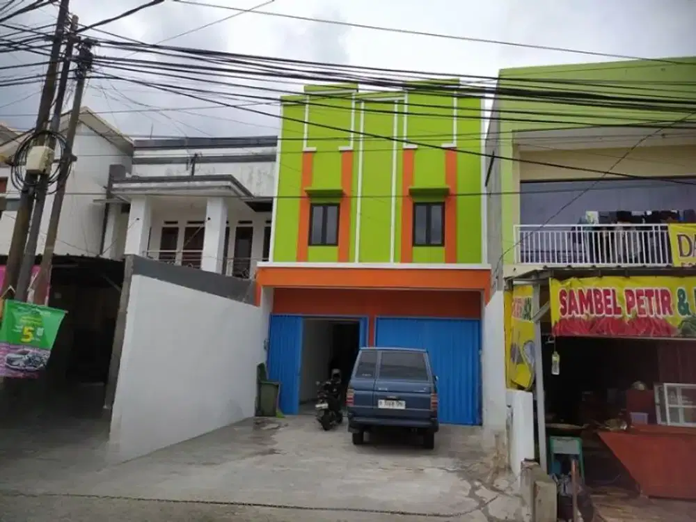RUKO 2LT DISEWAKAN TAHUNAN DI TANAH BARU DEPOK, STRATEGIS, AKSES LEBAR