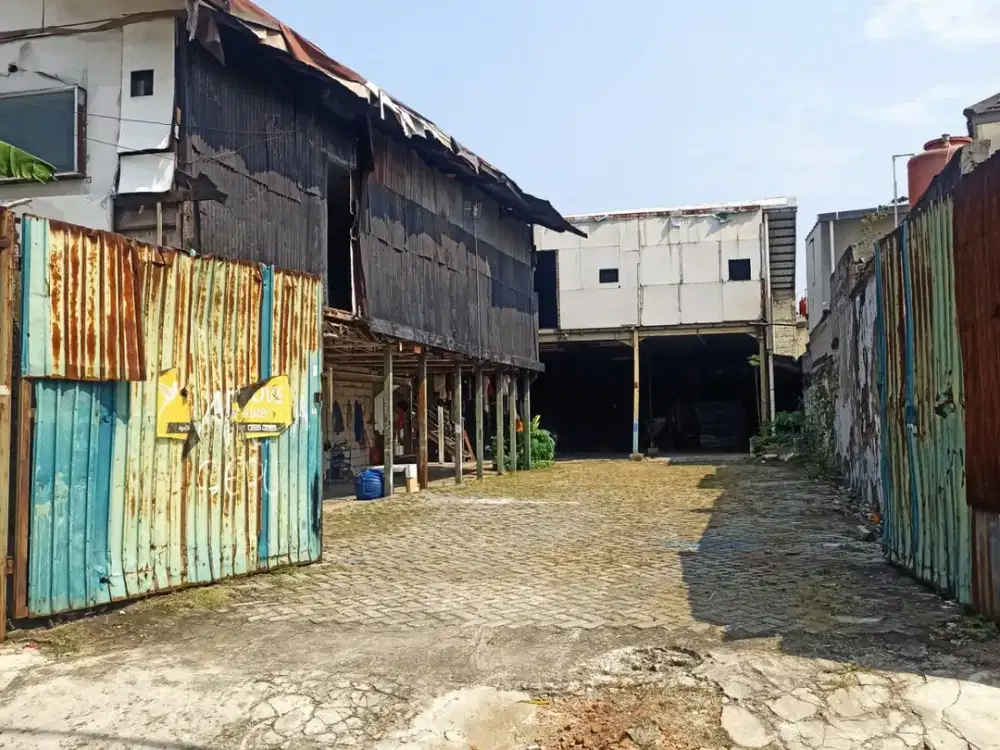 Disewakan lahan ex workshop di Klender, Duren Sawit Jakarta Timur