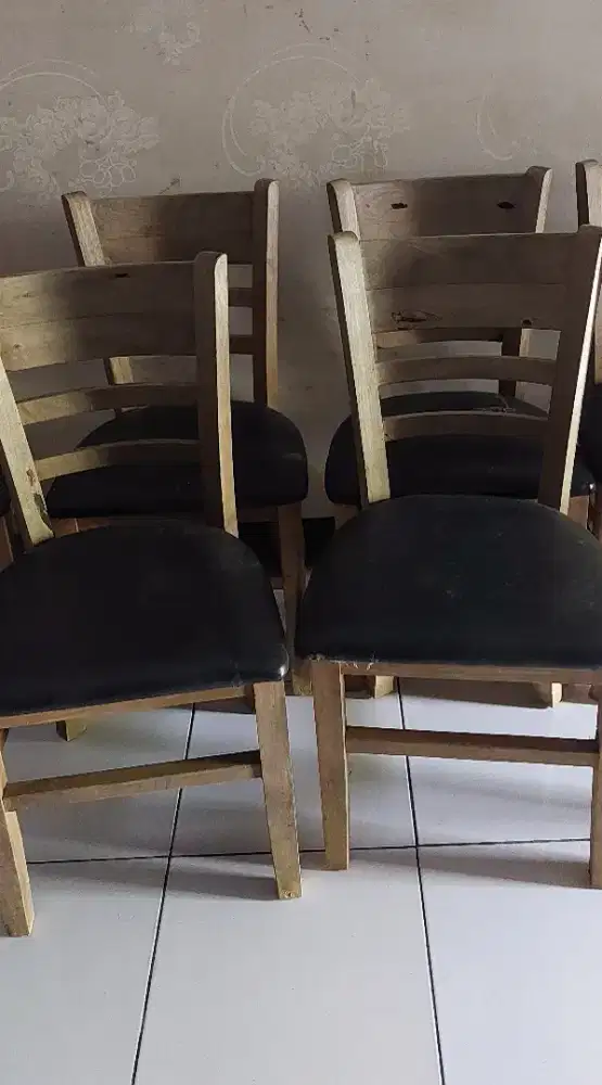 Kursi bekas cafe