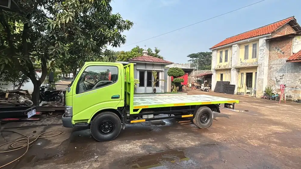 hino dutro110sdl 2011
