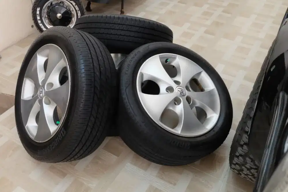 Velg Original Toyota Alphard  r17  /  17 inch oem Toyota