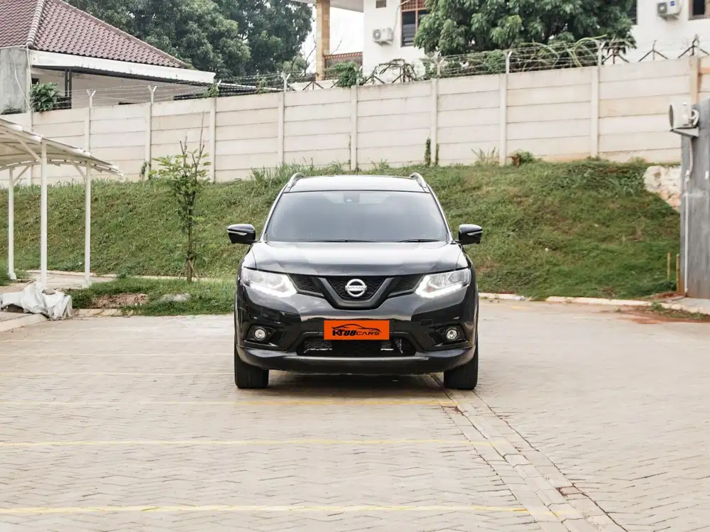 NISSAN XTRAIL 2.5 AT TAHUN 2015