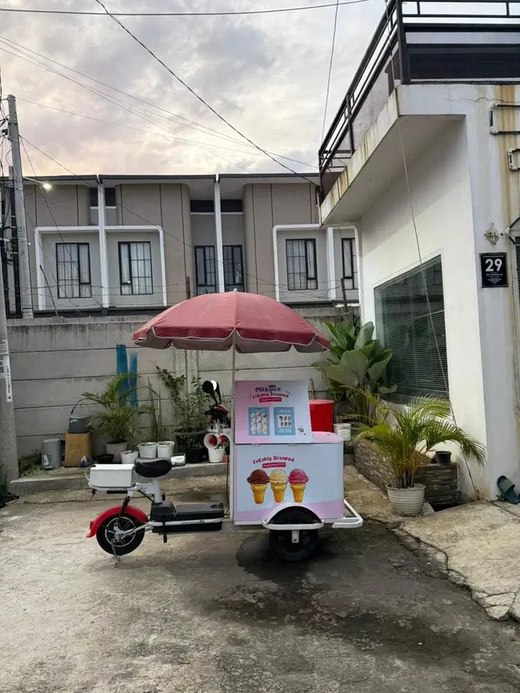 Gerobak keliling sepeda listrik