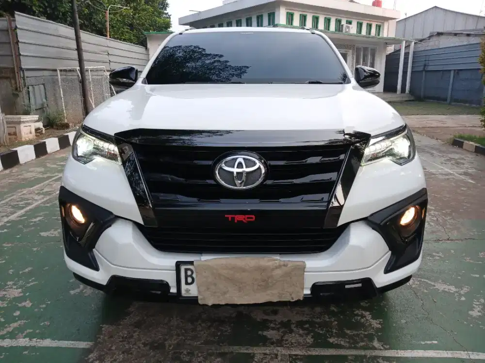 (Cash) Fortuner vrz trd 2019 sudah kick sensor.