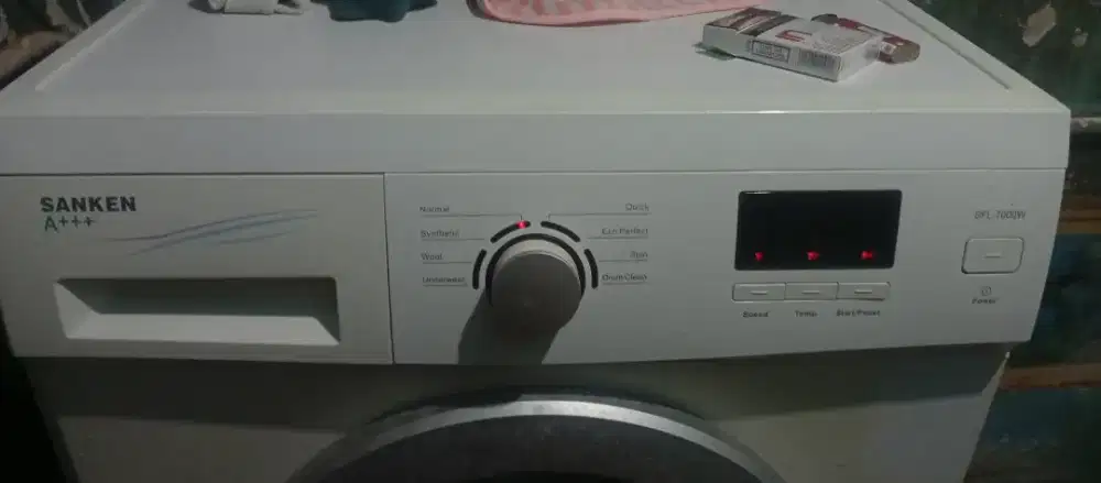 Mesin CUCI SANKEN FRONT LOADING